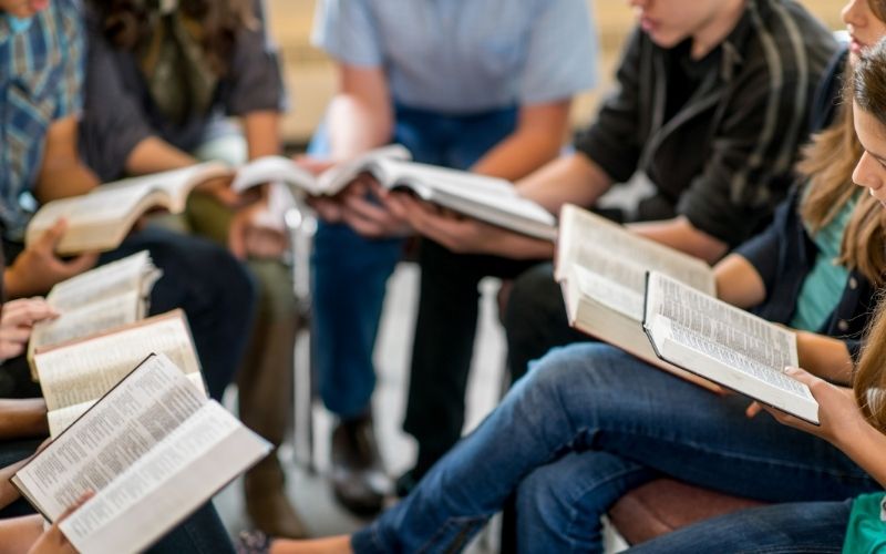 Home Groups*Home groups usually consist of 6-12 people and are small groups of Christians from the church family who meet together to study the Bible, grow in our relationships and pray. Thinking through what it means to live as Christians in the rest of the week!