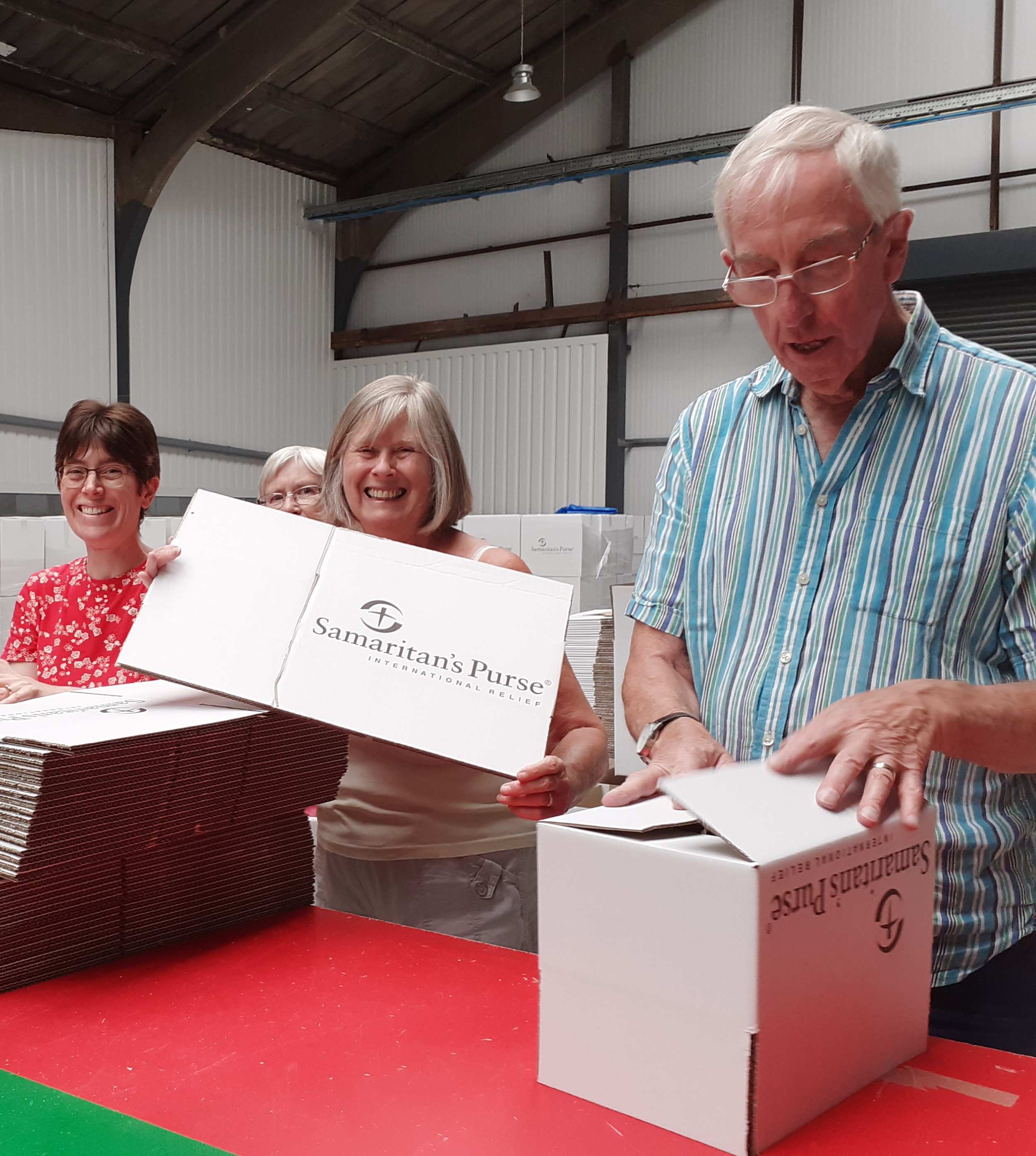 Hygiene boxes for Ukraine July